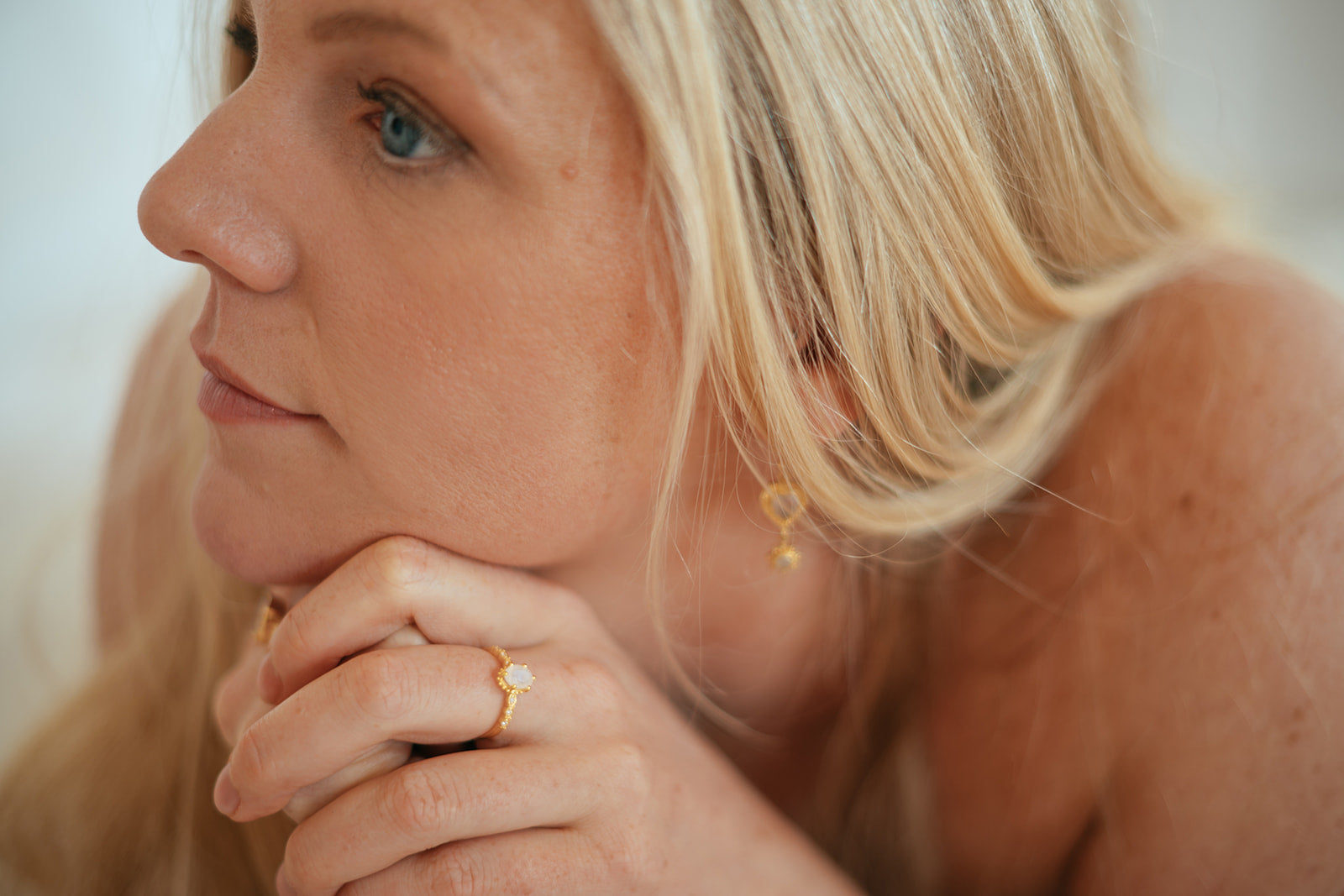 Aura of Beauty Ring with Rainbow Moonstone and White Topaz